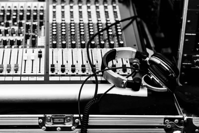 Nobody Told You This, But Bad Audio Is Quietly Killing Your Stream